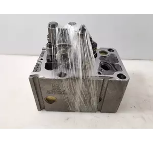 Головка блока цилиндров в сборе, двигатель WD10, ( 2 клапагна), HOWO А7, AZ1096040028